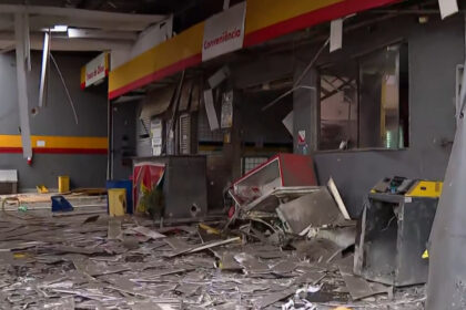 Ladrões explodem posto de gasolina e roubam cofre na Zona Norte do Rio