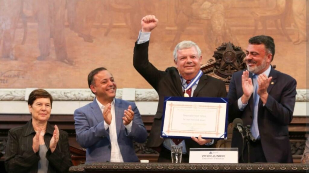 Na Alerj, Axel Grael fala pela primeira vez como candidato a deputado federal