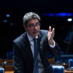 O senador Carlos Portinho provoca Cláudio Castro em publicação nas redes sociais: "não basta querer", sobre o fato de o governador buscar reacender sua pré-candidatura ao Senado