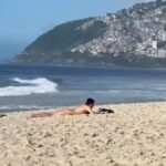 Peladão em Ipanema viraliza na manhã de Natal; veja o vídeo