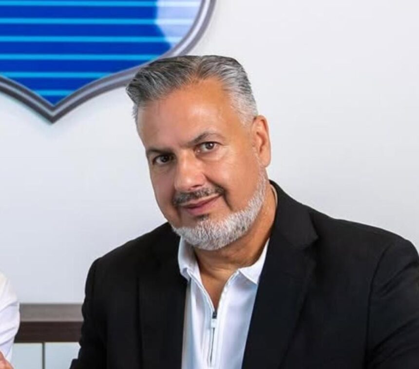 Novo diretor José Boto chega com pompa de grande reforço ao Flamengo