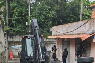 Ladrões de carros na Zona Norte do Rio são alvo de operação do Bope