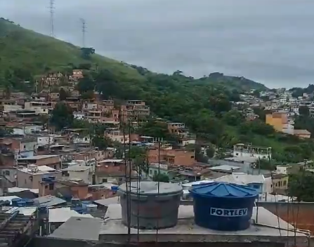 Idosa é baleada na janela de casa na Zona Norte do Rio