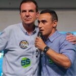 Willian Coelho e o prefeito Eduardo Paes, durante a campanha eleitoral: bloco formado pelo vereador tem integrantes tanto de oposição quanto governistas, e será neutro