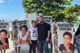 Manifestação cobra respostas para o desaparecimento do menino Edson Davi