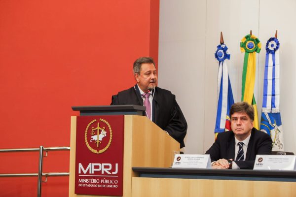 Posse do novo procurador-geral de Justiça é marcada por ‘superlotação’ de presenças ilustres