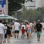 'Para gringo é mais caro?': cariocas também sentem no bolso os preços do verão