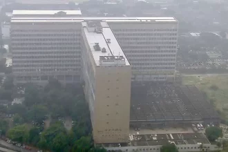 Elevador despenca em hospital da UFRJ, na Ilha do Fundão