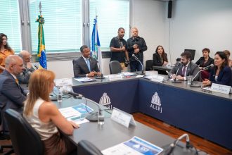 Alerj oficializa presidente e vice da CCJ e de mais oito comissões