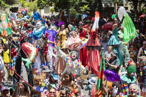 Programação de pré Carnaval inclui blocos parados e cortejos pelas ruas do Centro