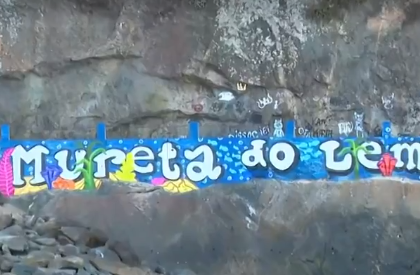 Prefeitura do Rio volta atrás e pede retirada de pintura na mureta do Leme