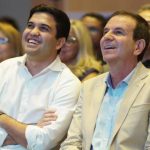 Eduardo Paes e Renan Ferreirinha: prefeito e seu secretário de Educação intensificaram a aproximação com os políticos do interior