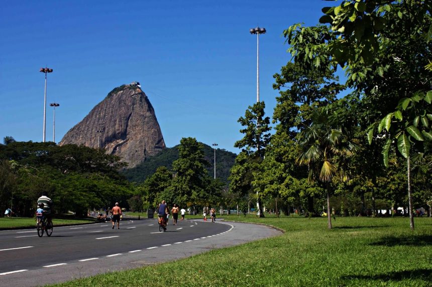 O Aterro do Flamengo, um ícone da cidade, é um sexagenário e merece um plano diretor