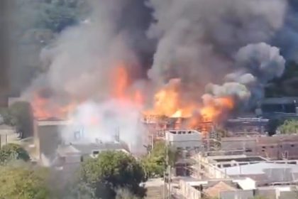 Incêndio atinge Estúdios Globo, antigo Projac, na Zona Oeste