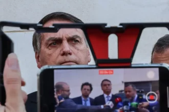 Bolsonaro e mais 33 são denunciados pela PGR por tentativa de golpe de Estado