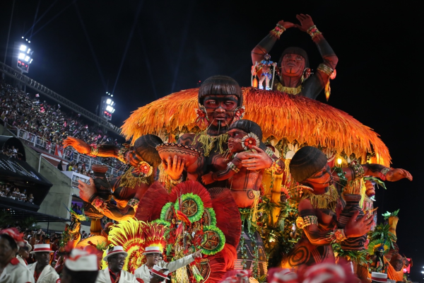 O Salgueiro ou A Salgueiro? O Paraíso do Tuiuti ou A Tuiuti? Embora para quem já está acostumado a acompanhar as agremiações do carnaval carioca, possa parecer algo tolo, não é tão difícil encontrar quem se enrole entre o feminino e o masculino, na hora de se referir às escolas de samba do Rio.