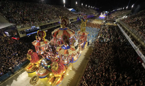 Os desfiles das escolas de samba do Rio, no sambódromo da Marquês de Sapucaí, terão início neste fim de semana. A programação começa na sexta (28), com as apresentações das agremiações da Série Ouro, que também seguem no sábado (1).