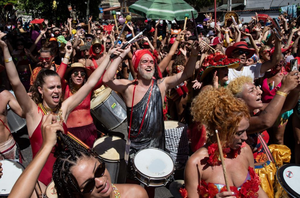 Blocos do Carnaval de rua acabam. E se multiplicam