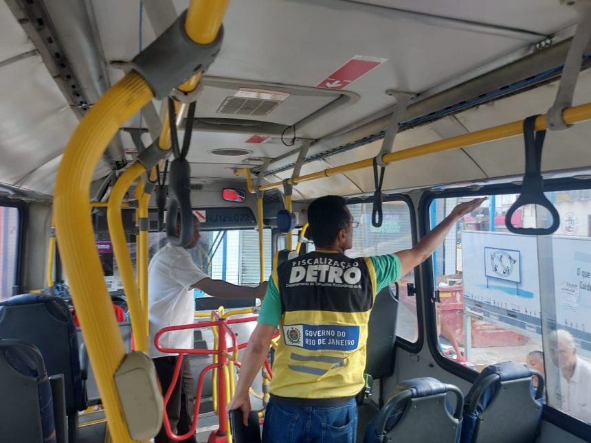 Frescão ou quentão? Ônibus são autuados por falhas na refrigeração