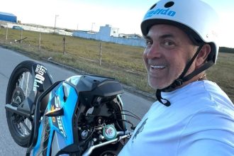 Influenciador morre em acidente de moto em São Gonçalo