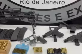 Colecionador é preso por revender armas a facções no Rio; ele movimentou R$ 600 mil