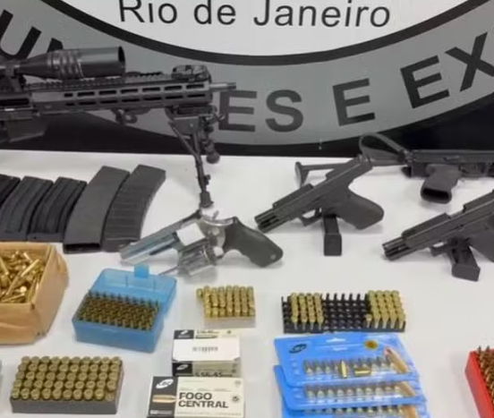 Colecionador é preso por revender armas a facções no Rio; ele movimentou R$ 600 mil