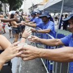 Cedae distribui água aos foliões de blocos e nos desfiles da Intendente Magalhães