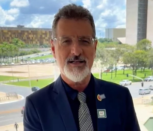 Relator vota pela cassação da liminar que mantém Joa como prefeito em Três Rios 54 TRE julga mais uma ação para cassar Joa Barbaglio, prefeito afastado de Três Rios