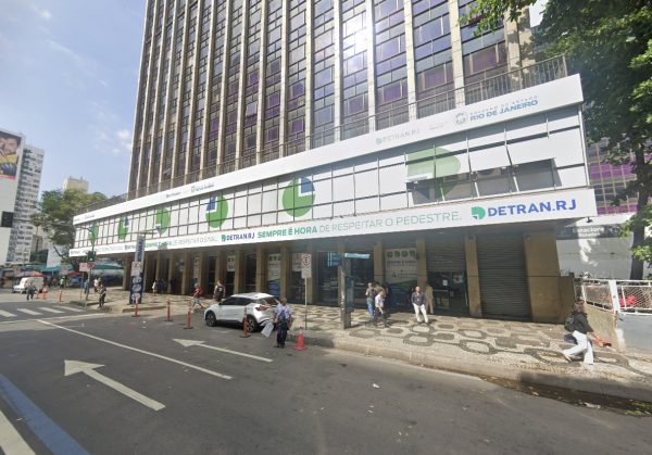 Detran assina contrato de até R$ 17,6 milhões para admitir 400 estagiários 61 Haja cafezinho! Detran assina contrato de até R$ 17,6 milhões para 400 estagiários