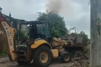 PM remove 20 toneladas de barricadas em São Gonçalo