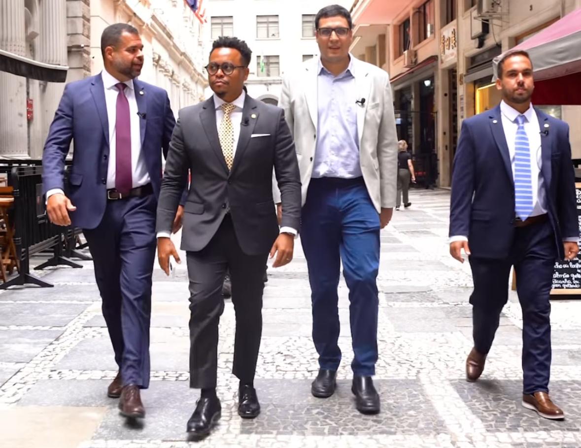 Poubel, Rafael Satiê, Rogério Amorim e Fernando Armelau, parte da bancada do PL que vai começar a recolher as assinaturas para a emenda que garante exclusividade aos guardas municipais no armamento da nova Força de Segurança