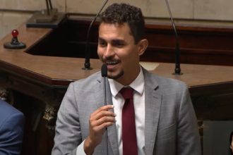 Homenagem a Armínio Fraga une os tretados Salvino Oliveira e Flávio Valle