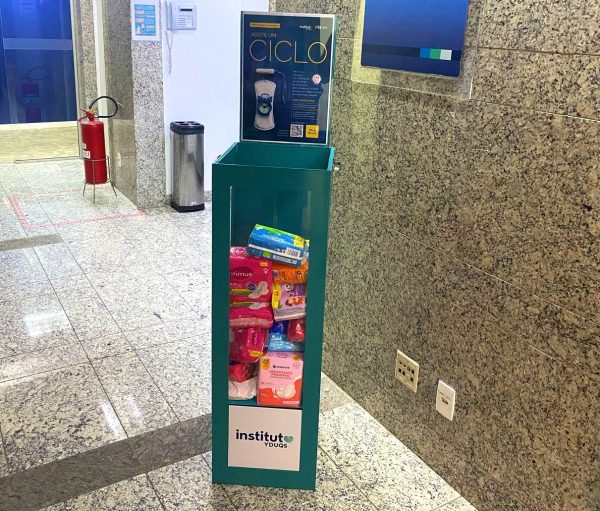 Universidades arrecadam absorventes para combater a pobreza menstrual