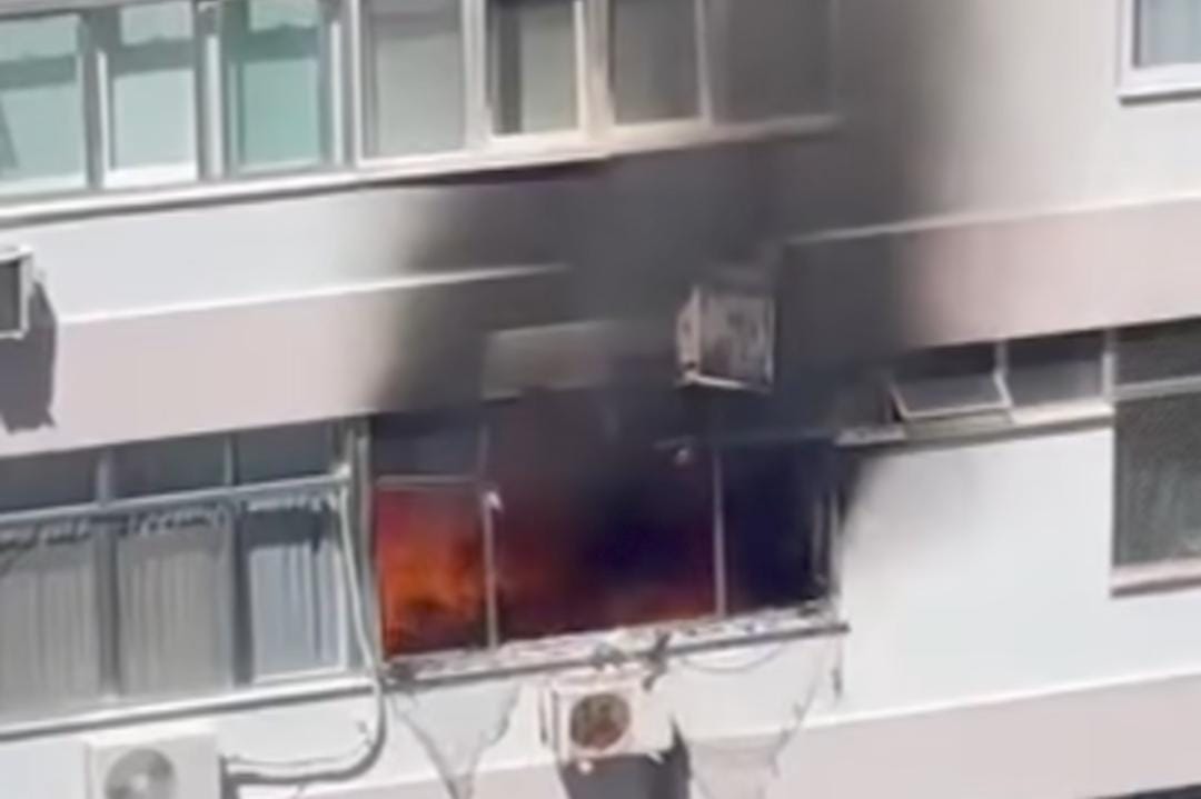 Apartamento pega fogo em Ipanema