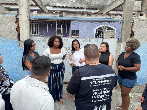 Comissão da Câmara visita escola para apurar denúncias de agressão a alunos atípicos 59 Comissão da Câmara visita escolas para apurar denúncias de agressão a alunos atípicos