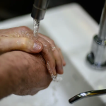 Após a interrupção no fornecimento de água tratada em várias áreas dos municípios de Belford Roxo, Duque de Caxias e São João de Meriti, na Baixada Fluminense, a Águas do Rio informa que o abastecimento entrou em processo de normalização.