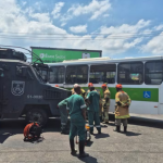 Segundo relatos de testemunhas, o ônibus coletivo foi atingido pelo blindado, que avançou o sinal vermelho. O veículo transportava agentes de ações táticas. O estado de saúde das vítimas ainda não foi divulgado.