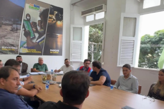 O encontro, que acontecerá no gabinete do prefeito de Mangaratiba, Luiz Claudio Ribeiro (Republicanos), contará com a participação do secretário estadual de Turismo, Gustavo Tutuca, além dos prefeitos de Angra dos Reis, Paraty, Rio Claro e Itaguaí.