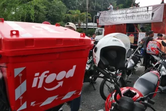 Greve nacional: entregadores de aplicativos protestam contra precarização do trabalho