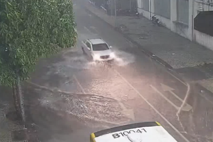 O Rio de Janeiro segue no estágio 2 de atenção, desde às 22h10 deste sábado, 19 de abril, devido ao registro de chuva moderada a forte na cidade nas últimas horas. A tempestade da noite de sábado causou impactos significativos, especialmente na Ilha do Governador.
