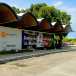 A eleição para a direção do Instituto de Tecnologia em Fármacos da Fundação Oswaldo Cruz (Fiocruz), mais conhecido como Farmanguinhos, promete ser acirrada. Três candidatos estão na disputa para a direção da unidade, que acontecerá nos dias 15 e 16 de maio. E a principal bandeira da oposição é um suposto subaproveitamento da capacidade de produção da unidade, além de uma crítica à terceirização.