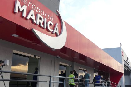 Quaquá anuncia que vai comprar casas perto do Aeroporto de Maricá