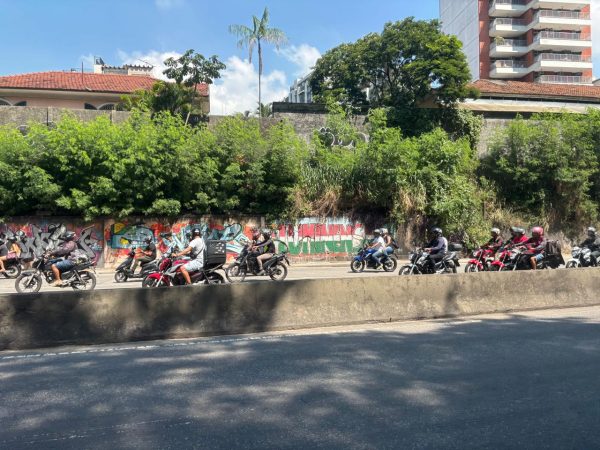 Entregadores de aplicativos do Rio organizam protesto em frente ao Palácio Guanabara