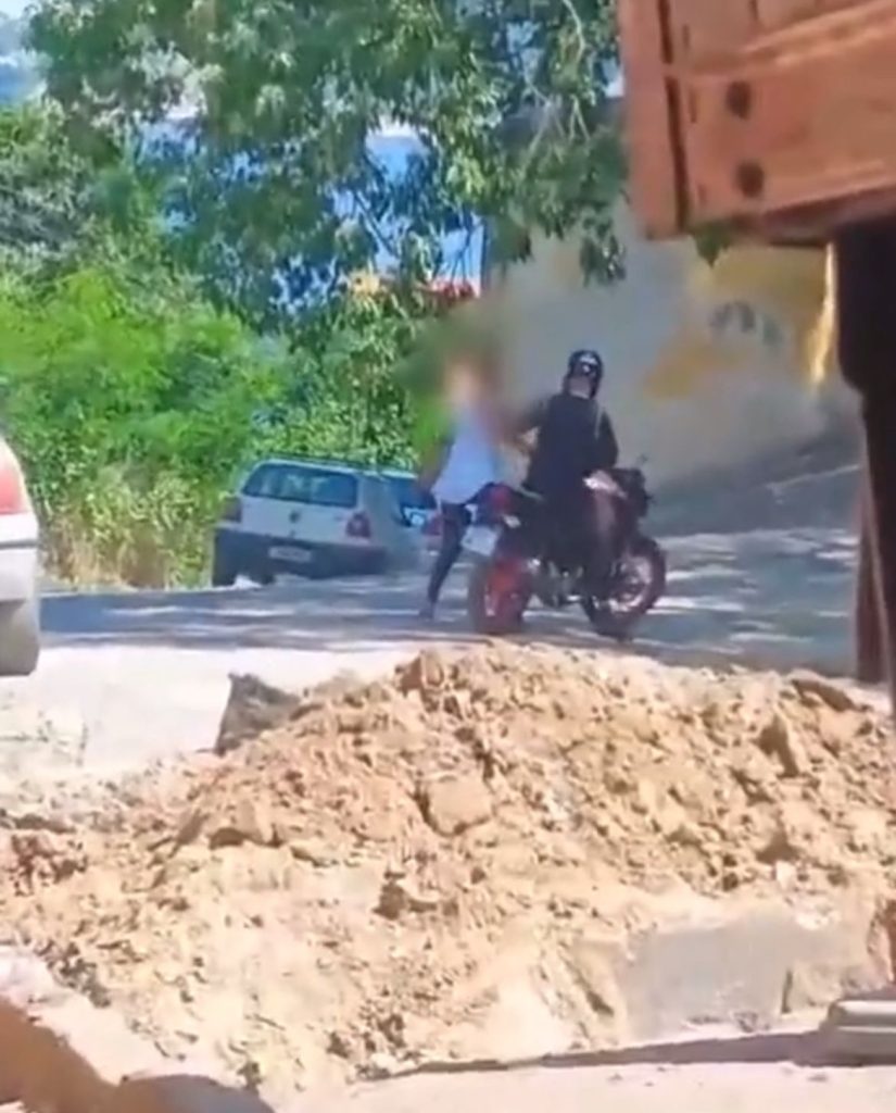 Motociclista é agredido por recusar corrida até favela em Niterói; vídeo