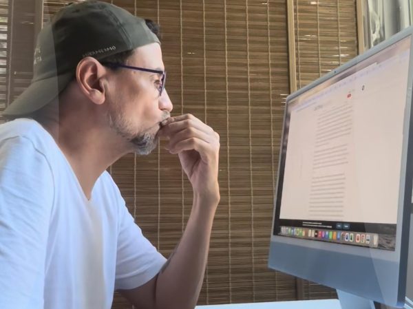 O apresentador, produtor e diretor teatral Marcus Faustini, ex-secretário municipal de Cultura, criticou nas redes a política cultural da Prefeitura do Rio; e, depois, apagou