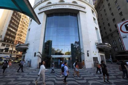 O Edifício Serrador, no Passeio Público, a futura sede da Câmara do Rio: licitação para a reforma foi suspensa pela 6ª Vara de Fazenda Pública do Tribunal de Justiça do Rio