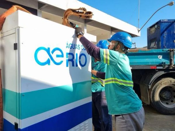 Abastecimento de água é suspenso em cinco bairros da Zona Sul do Rio 61 A Águas do Rio informa que precisou interromper o abastecimento de água em cinco bairros da Zona Sul do Rio, para fazer um reparo emergencial