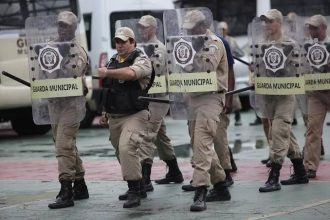 O PLC da Guarda, o projeto que prevê a regulamentação do uso de armas pela corporação, já deve começar a ser discutido na semana que vem na Câmara do Rio