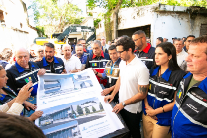 A Prefeitura de Itaguaí iniciou na tarde da última terça-feira (15) a demolição do prédio onde funcionava o Hospital Nossa Senhora da Guia, no Centro. O hospital fundado em 1956 fez parte da história da saúde local por décadas e foi referência para atendimentos à população. Agora o espaço dará lugar a uma nova maternidade com Centro de Parto Normal (CPN).