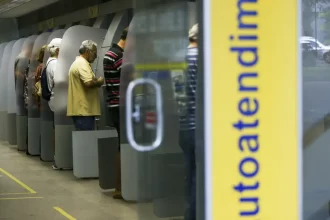 Entre 2021 e abril de 2025, 163 das 294 agências e Postos de Atendimento Bancário (PABs) localizados no Centro foram fechados